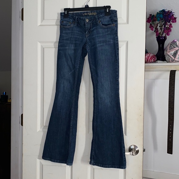 American Eagle Outfitters Denim - American Eagle low rise boot cut jeans🔴